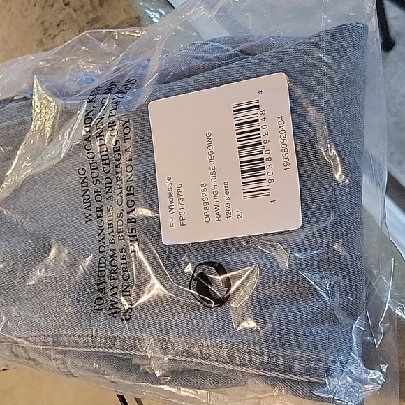 Free People We the Free Raw Hem High Rise Jegging Skinny Jeans Sierra Blue NEW! - Picture 5 of 10